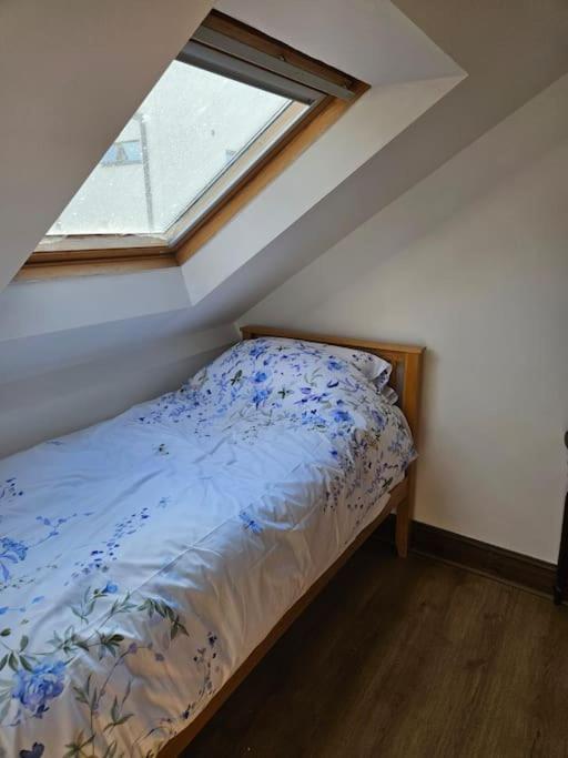 House In Historic Winchester Extérieur photo